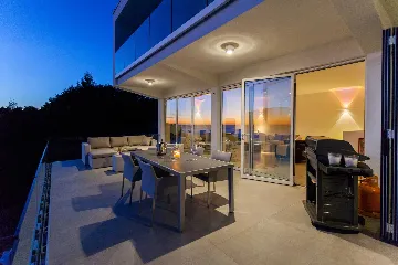 Contemporary Seafront Villa with Pool in Vela Luka