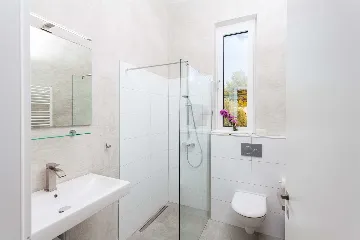 Contemporary Seafront Villa with Pool in Vela Luka