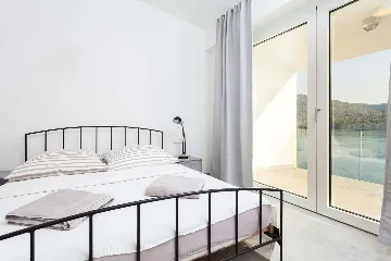 Contemporary Seafront Villa with Pool in Vela Luka