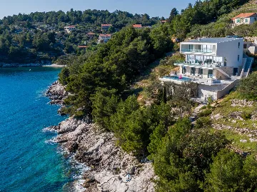 Contemporary Seafront Villa with Pool in Vela Luka