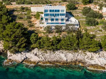 Contemporary Seafront Villa with Pool in Vela Luka