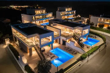 Spacious Villa with Pool and Sauna near Pula