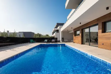 Spacious Villa with Pool and Sauna near Pula