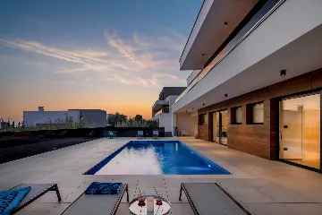 Spacious Villa with Pool and Sauna near Pula