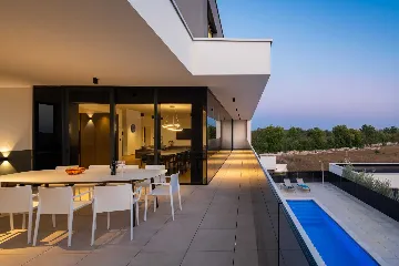 Spacious Villa with Pool and Sauna near Pula