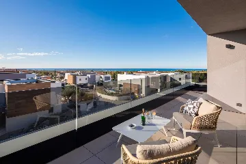 Spacious Villa with Pool and Sauna near Pula