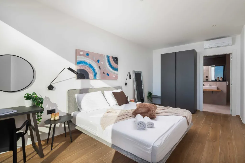 Spacious Villa with Pool and Sauna near Pula