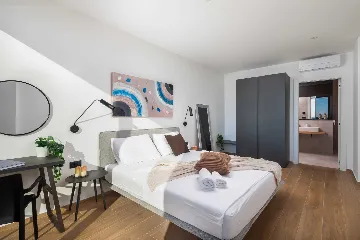 Spacious Villa with Pool and Sauna near Pula