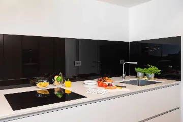 Spacious Villa with Pool and Sauna near Pula