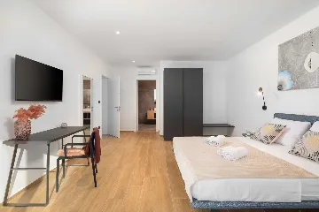 Spacious Villa with Pool and Sauna near Pula