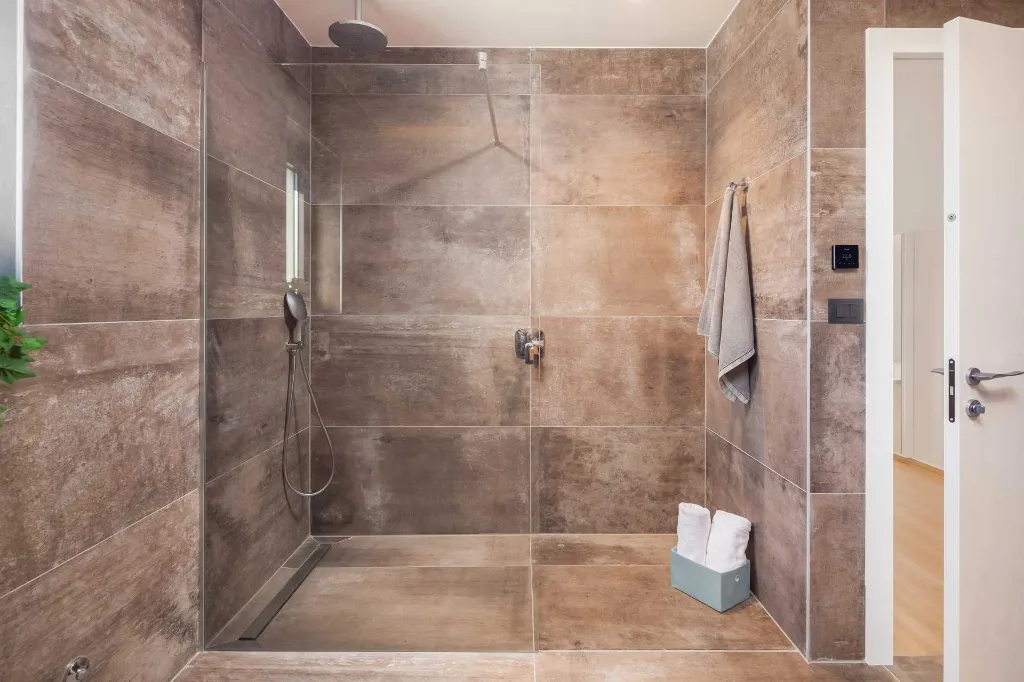 Spacious Villa with Pool and Sauna near Pula