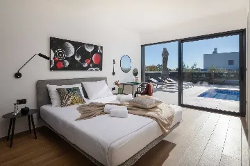 Spacious Villa with Pool and Sauna near Pula