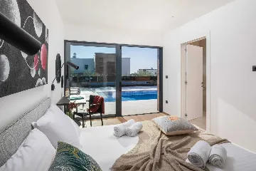 Spacious Villa with Pool and Sauna near Pula