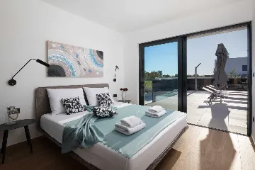 Spacious Villa with Pool and Sauna near Pula