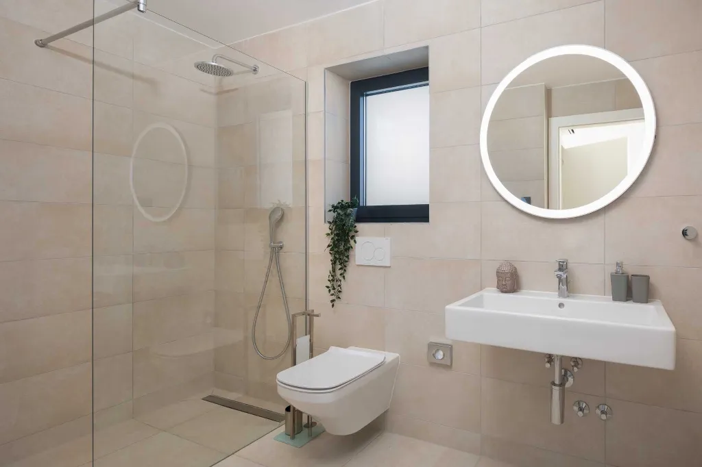 Spacious Villa with Pool and Sauna near Pula