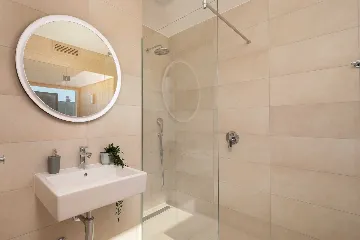 Spacious Villa with Pool and Sauna near Pula