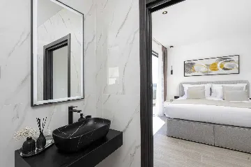 Modern 5-Bedroom Villa With Pool in Plat, Croatia