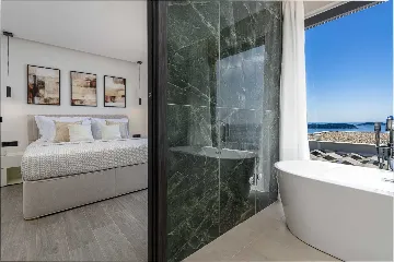 Modern 5-Bedroom Villa With Pool in Plat, Croatia