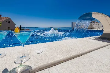 Modern 5-Bedroom Villa With Pool in Plat, Croatia