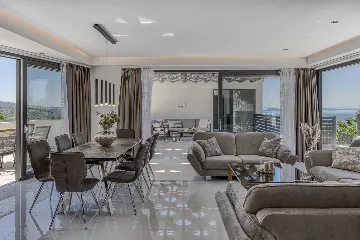 Modern 5-Bedroom Villa With Pool in Plat, Croatia