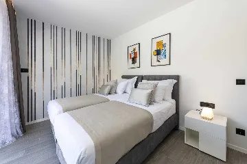 Modern 5-Bedroom Villa With Pool in Plat, Croatia