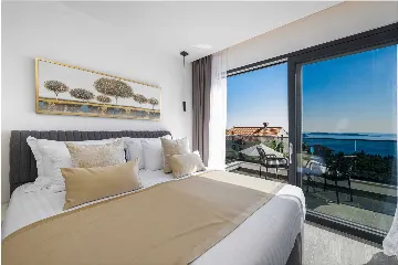 Modern 5-Bedroom Villa With Pool in Plat, Croatia