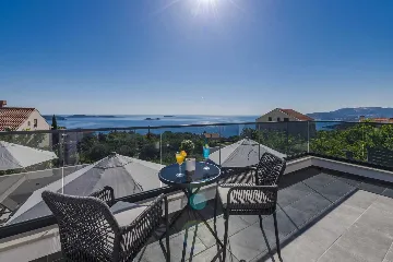 Modern 5-Bedroom Villa With Pool in Plat, Croatia