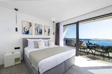 Modern 5-Bedroom Villa With Pool in Plat, Croatia