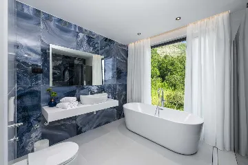 Modern 5-Bedroom Villa With Pool in Plat, Croatia