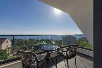 Modern 5-Bedroom Villa With Pool in Plat, Croatia