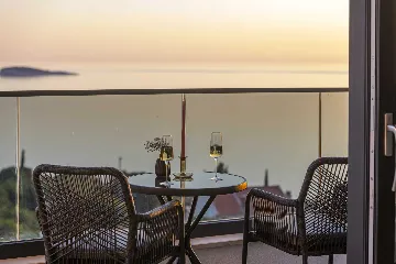 Modern 5-Bedroom Villa With Pool in Plat, Croatia