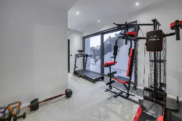 Modern 5-Bedroom Villa With Pool in Plat, Croatia