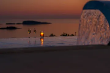 Modern 5-Bedroom Villa With Pool in Plat, Croatia