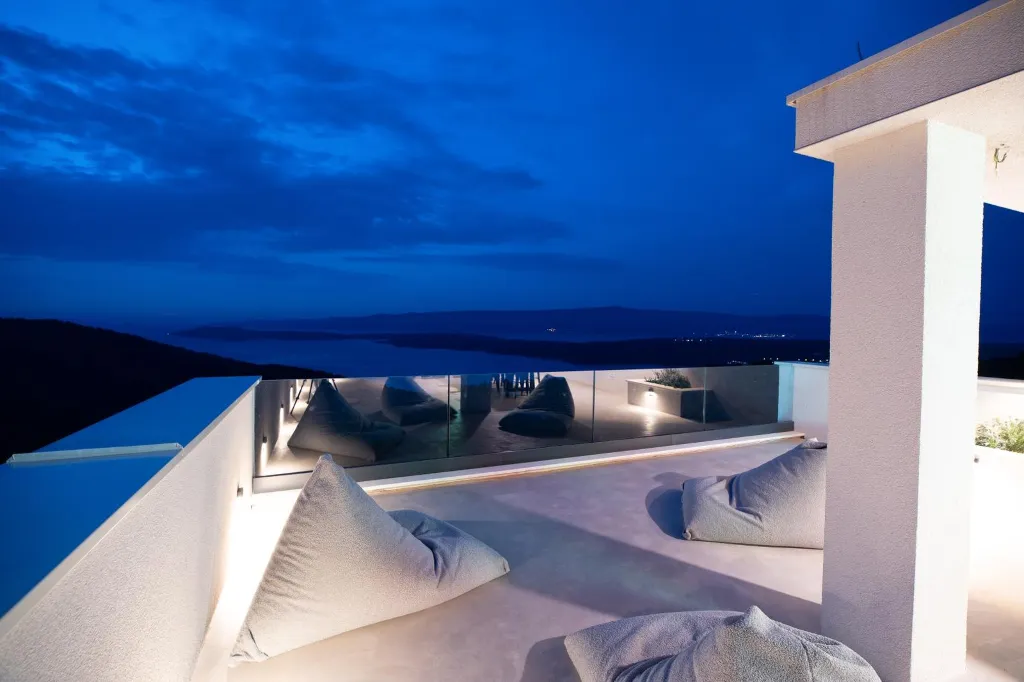 Modern Villa with Heated Pool in Stari Grad
