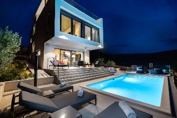 Modern Villa with Heated Pool in Stari Grad
