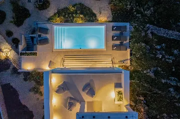 Modern Villa with Heated Pool in Stari Grad