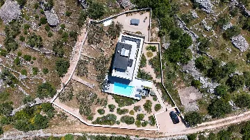 Modern Villa with Heated Pool in Stari Grad