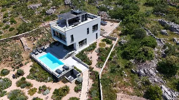 Modern Villa with Heated Pool in Stari Grad