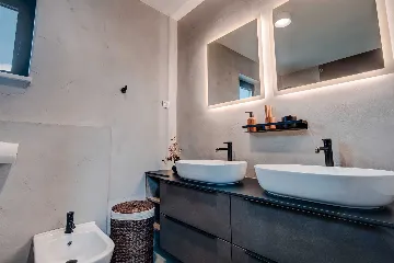 Modern Villa with Heated Pool in Stari Grad