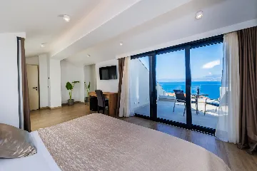 Contemporary Pool Villa in Sutivan