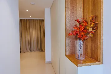 Contemporary Pool Villa in Sutivan