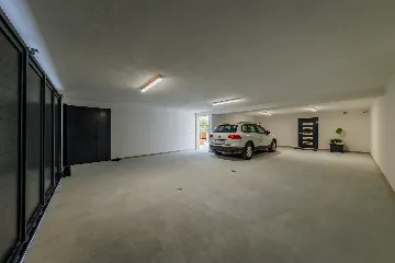 Contemporary Pool Villa in Sutivan