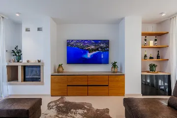 Contemporary Pool Villa in Sutivan