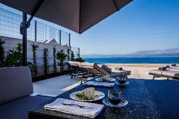 Contemporary Pool Villa in Sutivan