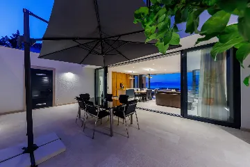 Contemporary Pool Villa in Sutivan