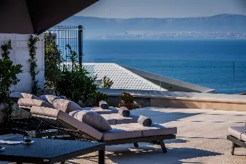 Contemporary Pool Villa in Sutivan