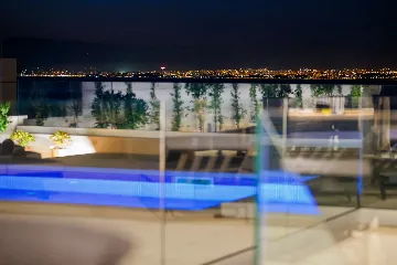 Contemporary Pool Villa in Sutivan