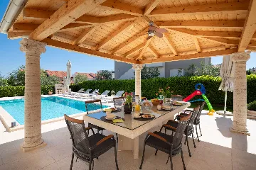 Spacious Family Villa with Pool in Vodice