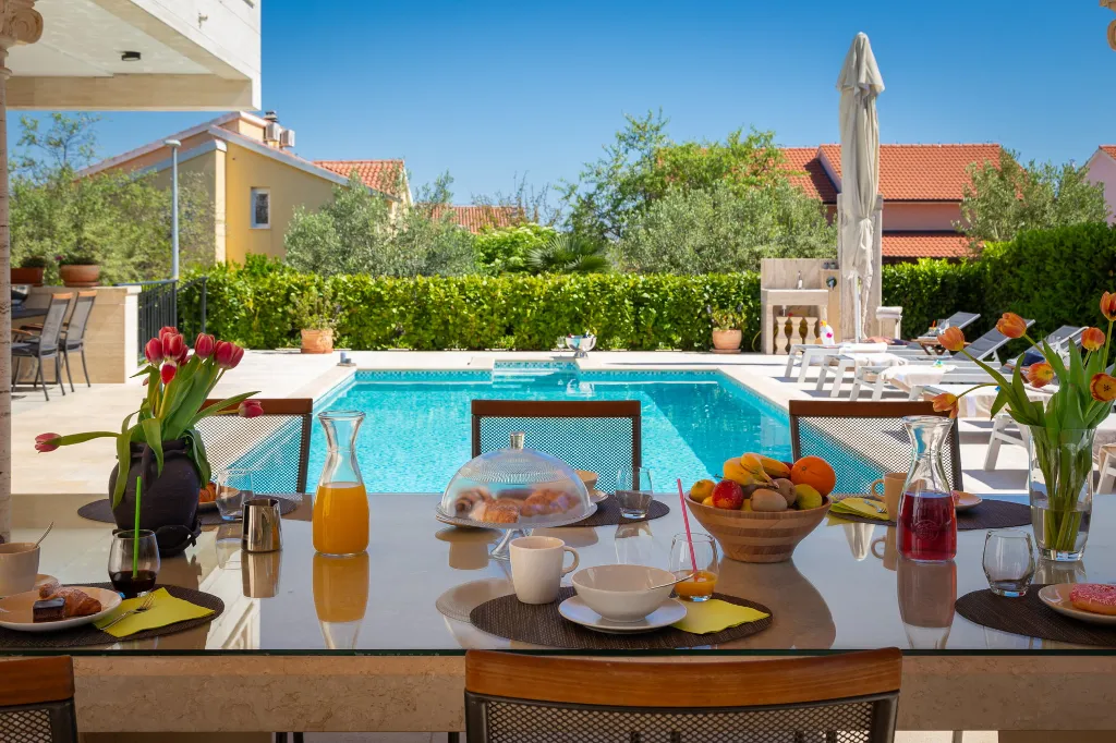 Spacious Family Villa with Pool in Vodice
