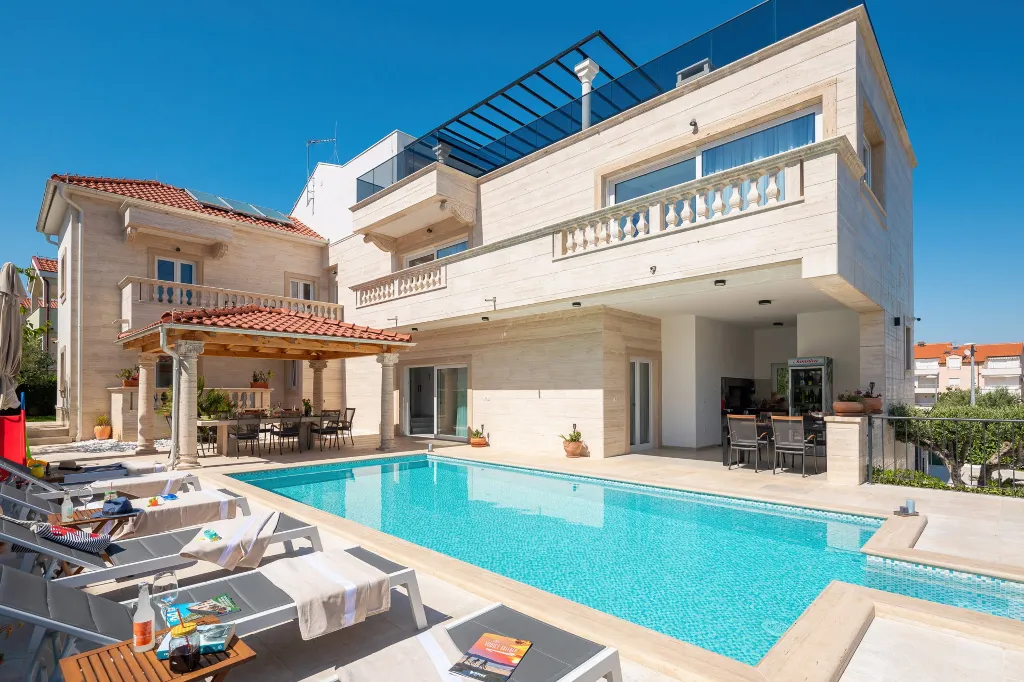 Spacious Family Villa with Pool in Vodice